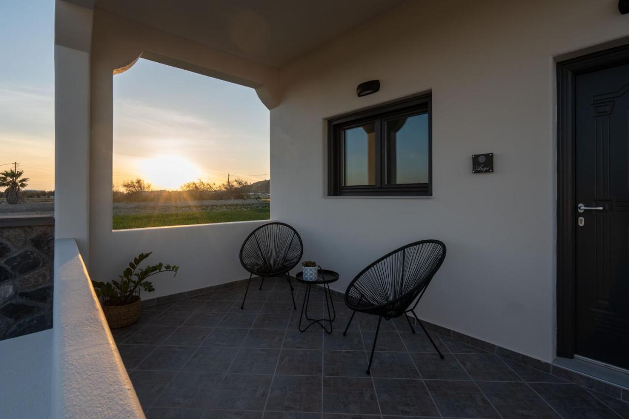 Almira Luxury Suites Perivolos  Extérieur photo