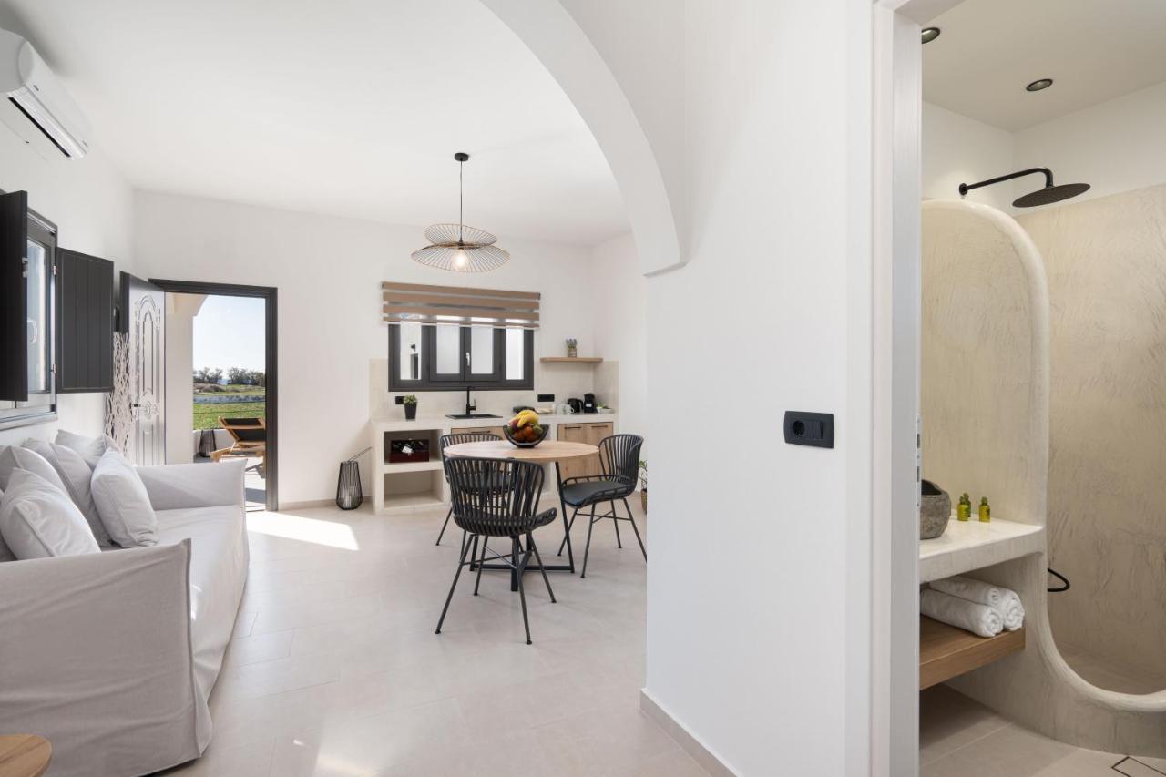 Almira Luxury Suites Perivolos  Extérieur photo