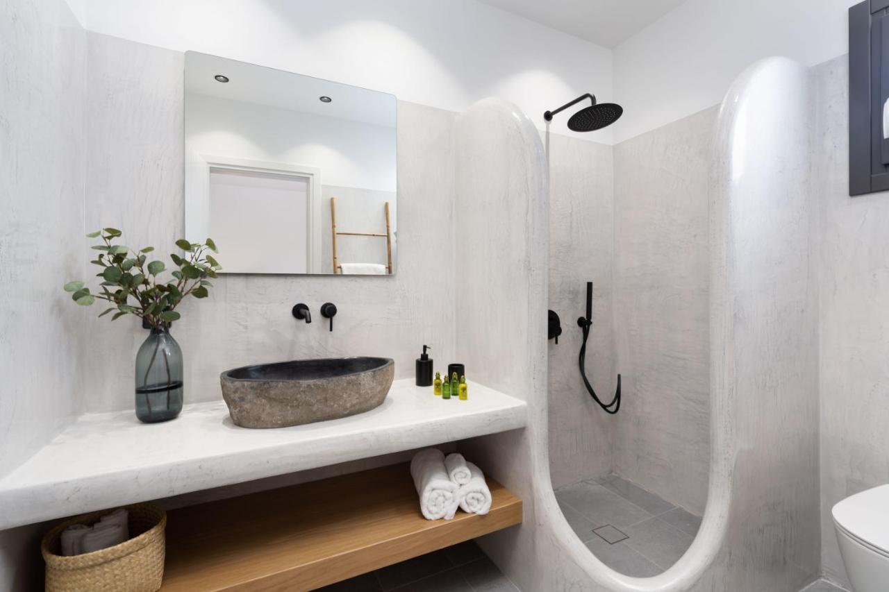 Almira Luxury Suites Perivolos  Extérieur photo